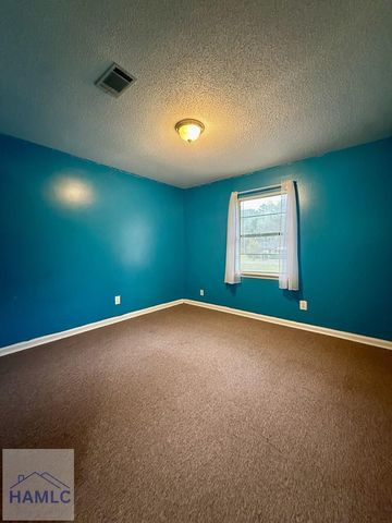 571 Huckleberry Lane, Hinesville, GA 31316