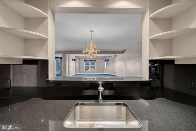 300 OCEAN AVE N #1C, Long Branch, NJ 07740