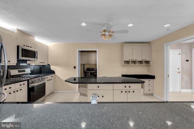 300 OCEAN AVE N #1C, Long Branch, NJ 07740