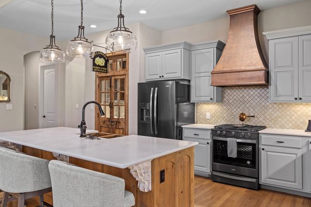 3116 E Pinnacle Club Dr, Kerrville, TX 78028