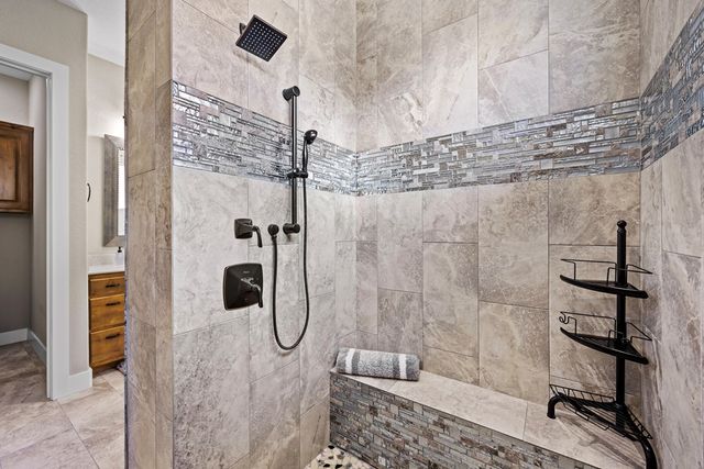 3116 E Pinnacle Club Dr, Kerrville, TX 78028