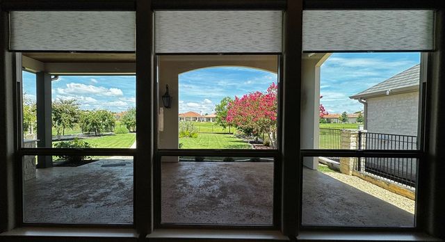 3116 E Pinnacle Club Dr, Kerrville, TX 78028