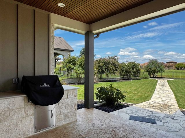 3116 E Pinnacle Club Dr, Kerrville, TX 78028