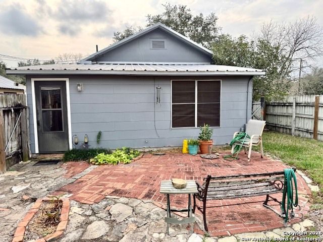 304 N Tyler, Beeville, TX 78102