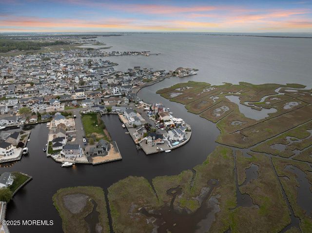 267 Cypress Drive, Bayville, NJ 08721