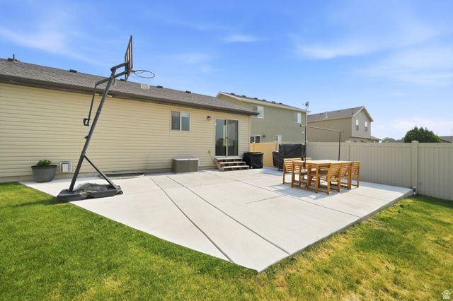 2361 E OX YOKE DR, Eagle Mountain, UT 84005