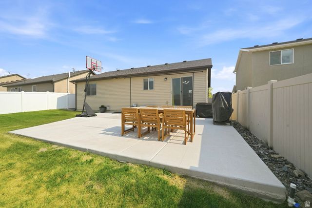 2361 E OX YOKE DR, Eagle Mountain, UT 84005