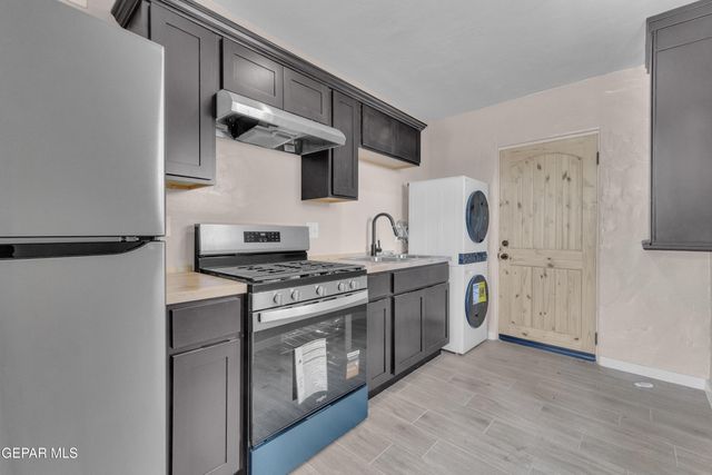8931 Robert Drive A&B, El Paso, TX 79904