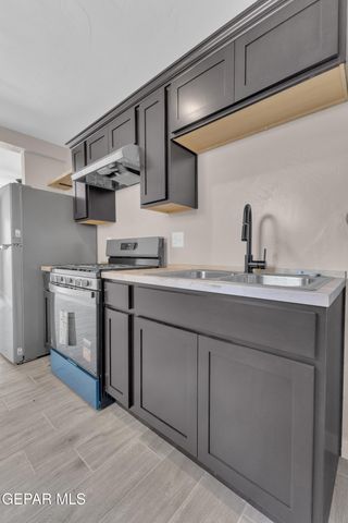 8931 Robert Drive A&B, El Paso, TX 79904