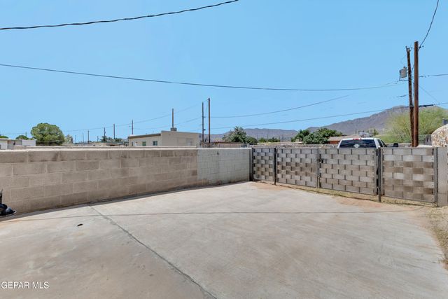 8931 Robert Drive A&B, El Paso, TX 79904