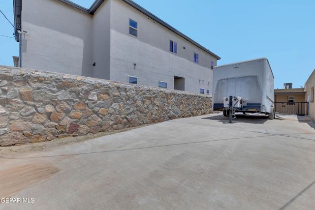 8931 Robert Drive A&B, El Paso, TX 79904