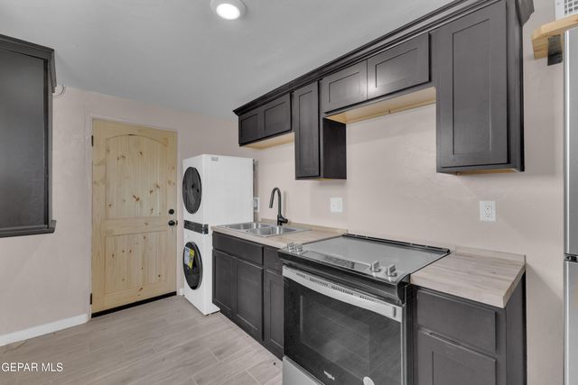 8931 Robert Drive A&B, El Paso, TX 79904