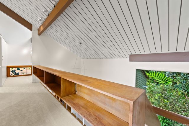 156 Forest Ridge Way, Honolulu, HI 96822