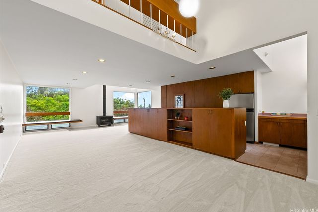 156 Forest Ridge Way, Honolulu, HI 96822