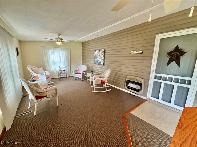 1037 Canyon Street NE, Uniontown, OH 44685