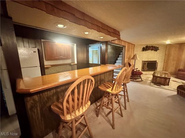 1037 Canyon Street NE, Uniontown, OH 44685