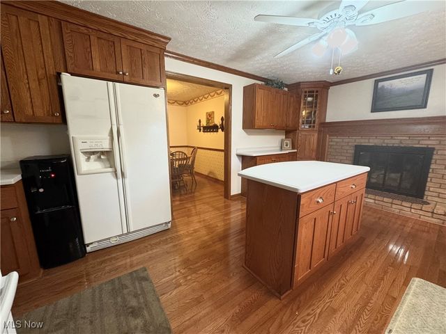 1037 Canyon Street NE, Uniontown, OH 44685