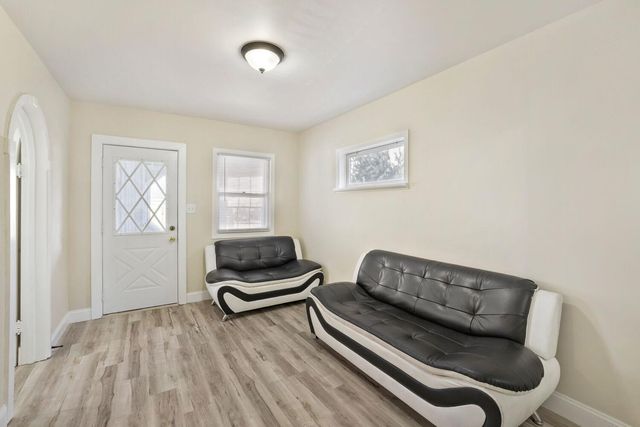 1978 Utica Avenue, Saint Paul, MN 55119