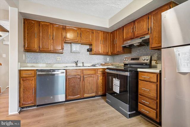 5913 SPRUCE RUN CT, Centreville, VA 20121