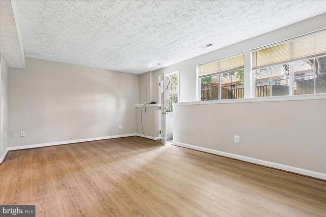 5913 SPRUCE RUN CT, Centreville, VA 20121