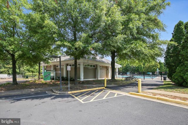 5913 SPRUCE RUN CT, Centreville, VA 20121