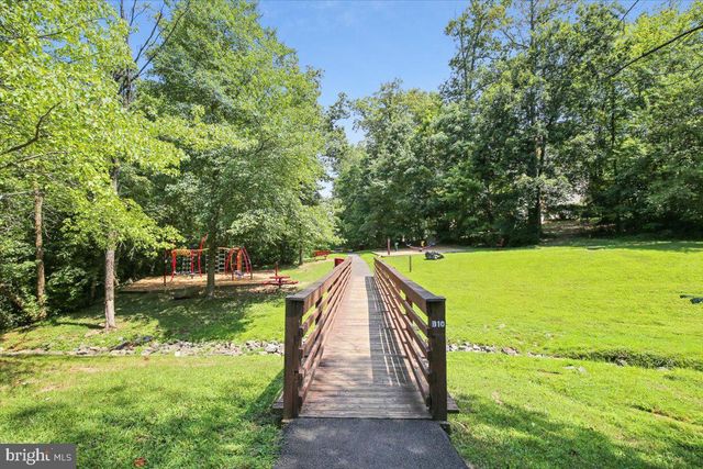 5913 SPRUCE RUN CT, Centreville, VA 20121