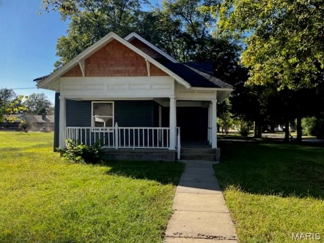 300 Main Street, Gideon, MO 63848