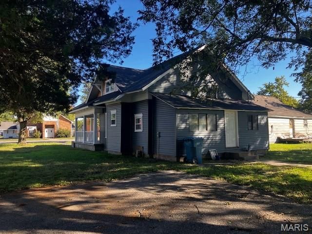 300 Main Street, Gideon, MO 63848