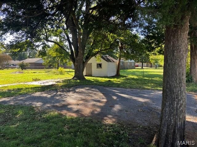 300 Main Street, Gideon, MO 63848