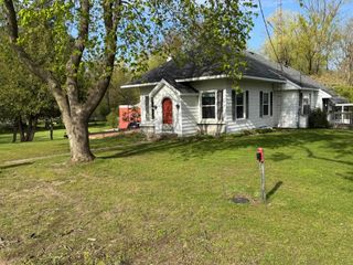 122 N Sherman Street, Howard City, MI 49329