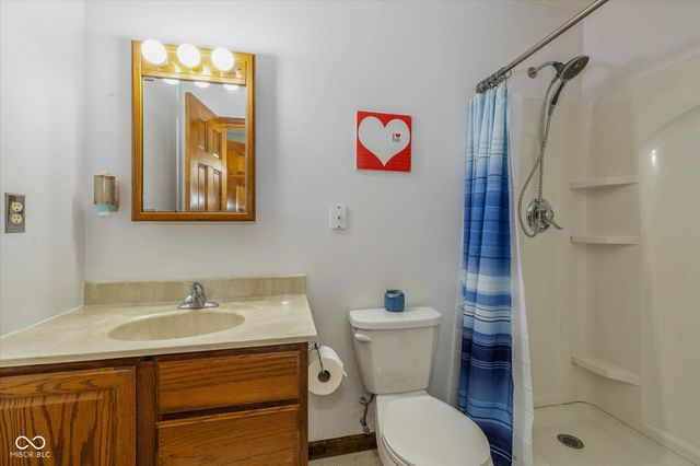 320 Park Forest Drive E, Whiteland, IN 46184