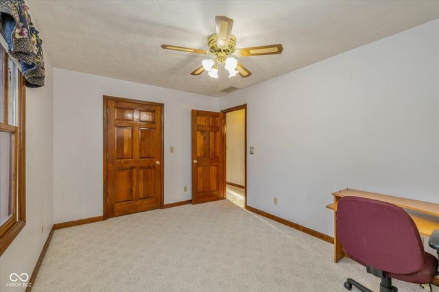 320 Park Forest Drive E, Whiteland, IN 46184