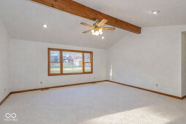 320 Park Forest Drive E, Whiteland, IN 46184