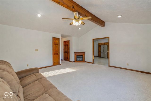 320 Park Forest Drive E, Whiteland, IN 46184