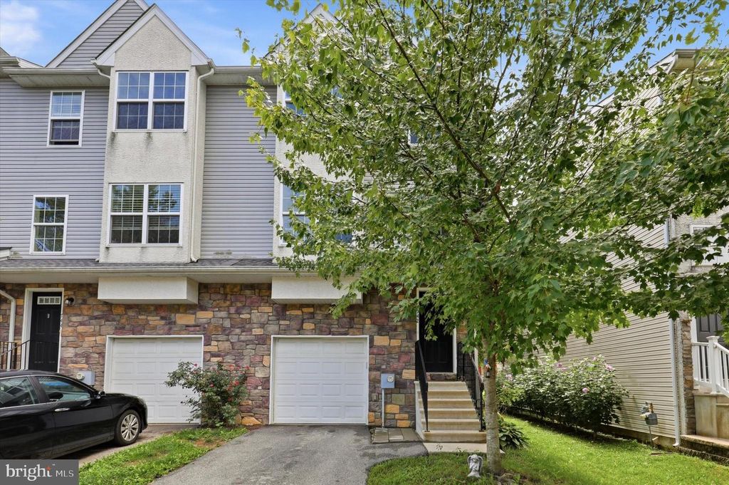 742 CEDAR ST, NORRISTOWN, PA 19401 — exterior