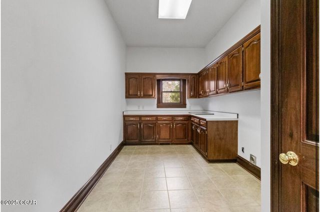 1529 S Grand Avenue, Carthage, MO 64836