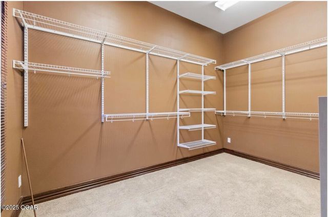 1529 S Grand Avenue, Carthage, MO 64836