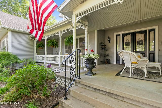 1529 S Grand Avenue, Carthage, MO 64836