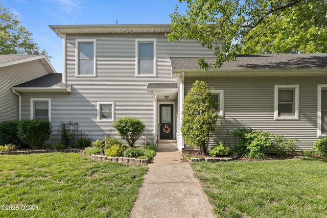 1529 S Grand Avenue, Carthage, MO 64836