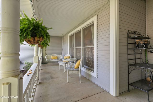 1529 S Grand Avenue, Carthage, MO 64836