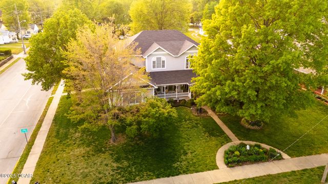 1529 S Grand Avenue, Carthage, MO 64836