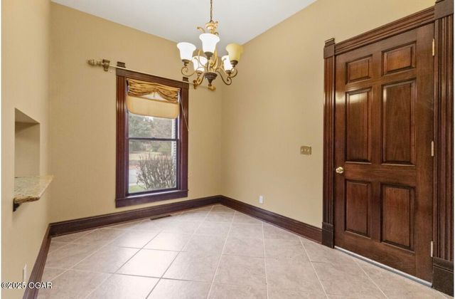 1529 S Grand Avenue, Carthage, MO 64836