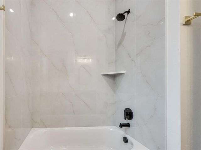 16100 Catalonia Place, Oklahoma City, OK 73170