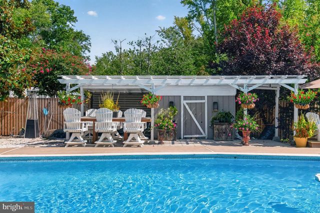 1610 RIDOUT RD, Annapolis, MD 21409