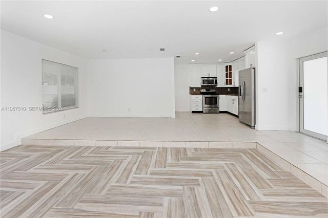 1110 S 14th Ave, Hollywood, FL 33020