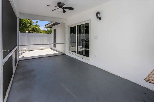1110 S 14th Ave, Hollywood, FL 33020