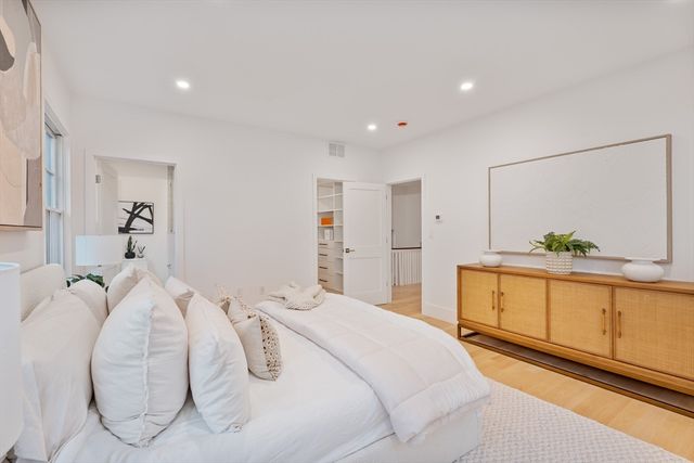 65 Francis A, Brookline, MA 02446