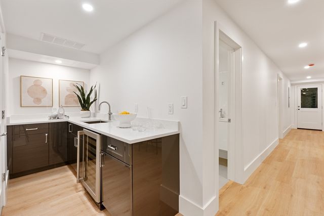 65 Francis A, Brookline, MA 02446