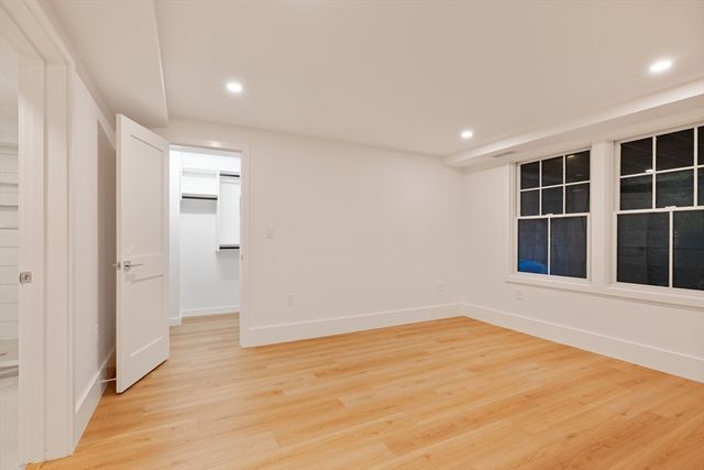 65 Francis A, Brookline, MA 02446