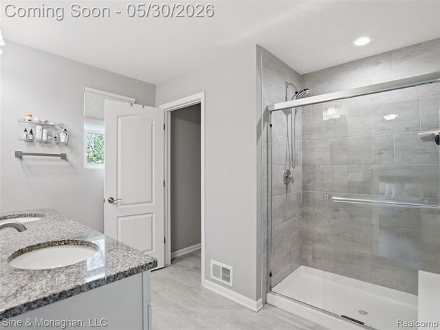 24827 Ivy, Novi, MI 48375